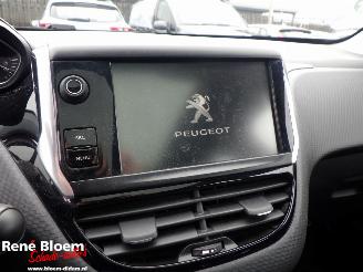 Peugeot 2008 1.2 Puretech Blue Lion Airco 5drs picture 17