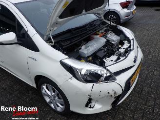 Toyota Yaris 1.5 Hybrid Dynamic Aut 5drs picture 9