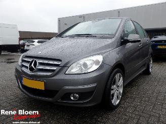 krockskadad bil auto Mercedes B-klasse 160 Blue EFFICIENCY BUSINESS 2009/9