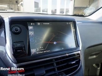 Peugeot 2008 1.2 Puretech Active Automaat picture 19
