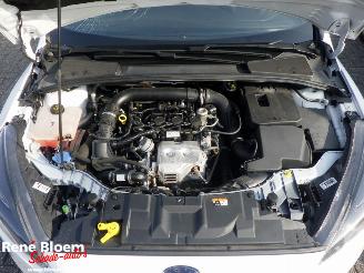 Ford Focus 1.0 ST-Line 5drs picture 18