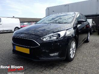 Unfallwagen Ford Focus Wagon 1.0 Titanium 125pk 2018/6