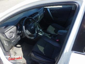 Toyota Auris Touring Sports 1.8 Hybrid picture 16