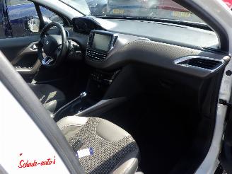 Peugeot 2008 1.2 vtI Allure Pack Premium Plus Automaat picture 11