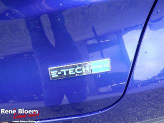 Renault Captur E-TECH HYBRID 145 Intens picture 6