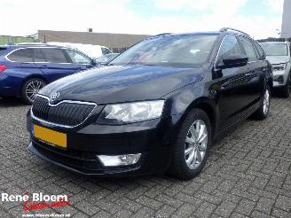 Auto incidentate Skoda Octavia Combi 1.6 TDI Greentech 110pk Ambition 2016/9