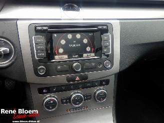 Volkswagen Passat 2.0 TDI Highline Bluemotion 140pk picture 14