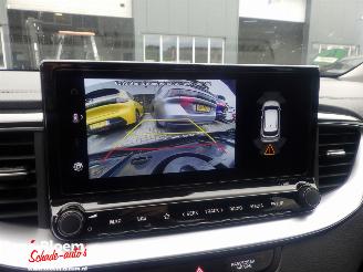 Kia Cee d 1.5 T-GDI MHEV Automaat Executive Line 160pk picture 17