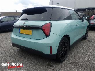 krockskadad bil auto Mini Cooper E Favoured M 40.7 kWh 2025/8