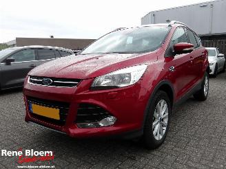 krockskadad bil auto Ford Kuga 1.5 Titanium 150pk 2016/10