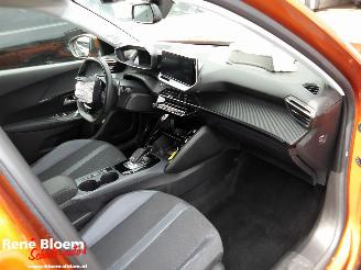 Peugeot 2008 1.2 PureTech Allure Automaat picture 7