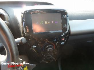 Peugeot 108 1.0 e-VTi Allure 5-drs Airco picture 12