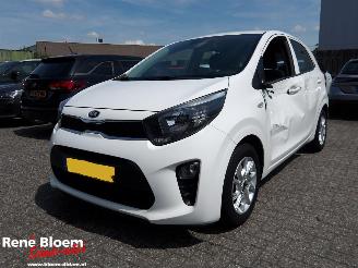 damaged passenger cars Kia Picanto 1.0 CVVT Comfort  Plus-line Navigator 2018/9