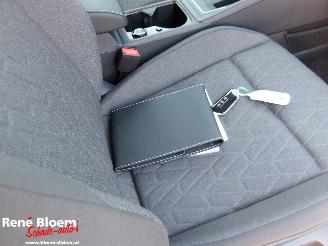 Volkswagen Golf 1.5 eHybrid Life Edition picture 10