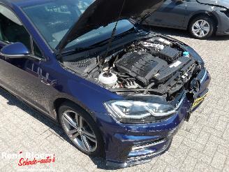 Volkswagen Golf 1.6 TDI Highline R-Line Automaat picture 10