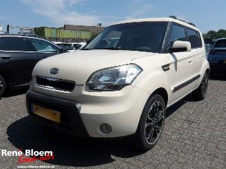 krockskadad bil auto Kia Soul 1.6 X-tra 5-drs Airco 2010/7