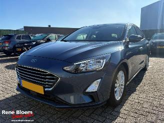 krockskadad bil auto Ford Focus 1.0 Ecoboost Titanium X Business 125pk 2021/11