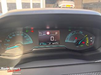 Peugeot e-2008 EV Active pack Navi 50kWh picture 16