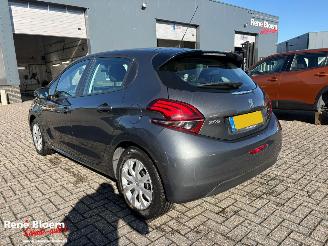 Peugeot 208 1.2 PureTech Active 82pk picture 2