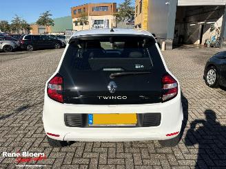 Renault Twingo 1.0 SCE Authentique 5drs picture 3