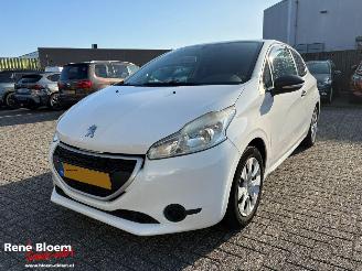 Voiture accidenté Peugeot 208 1.0 VTI Access 68pk 2014/12