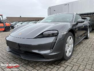  Porsche Taycan 79kwh Full Option Bose sound 2026/10