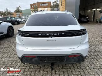 Porsche Macan 4 100 kwh Full Option 386pk picture 3