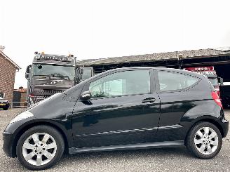 škoda osobní automobily Mercedes A-klasse 150 1.5i 95pk automaat Polar Star - nap - airco - cruise - lmv - mistlampen - licht + regensensor + dimmend spiegel 2006/10