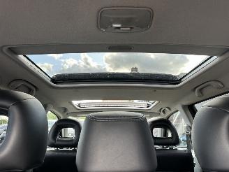Mitsubishi Outlander 2.0 Turbo 201pk 4WD - uniek - 2x schuifdak - airco - leer + alcantara + stoelverw - privacy glass - rijdbaar picture 17