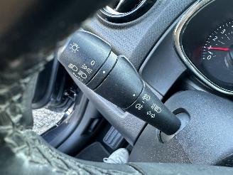 Renault Clio gereserveerd 0.9 TCe Turbo 90pk Intens 5drs - nap - clima - camera - navi - aux - usb - pdc v+a - keyless entry + start picture 34