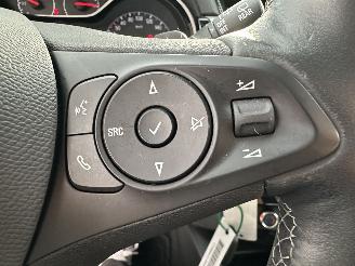 Opel Corsa 1.2T 102pk 8-traps aut + f1 Editon - 82dkm nap - apple carplay - line assist - airco - cruise - lmv picture 30
