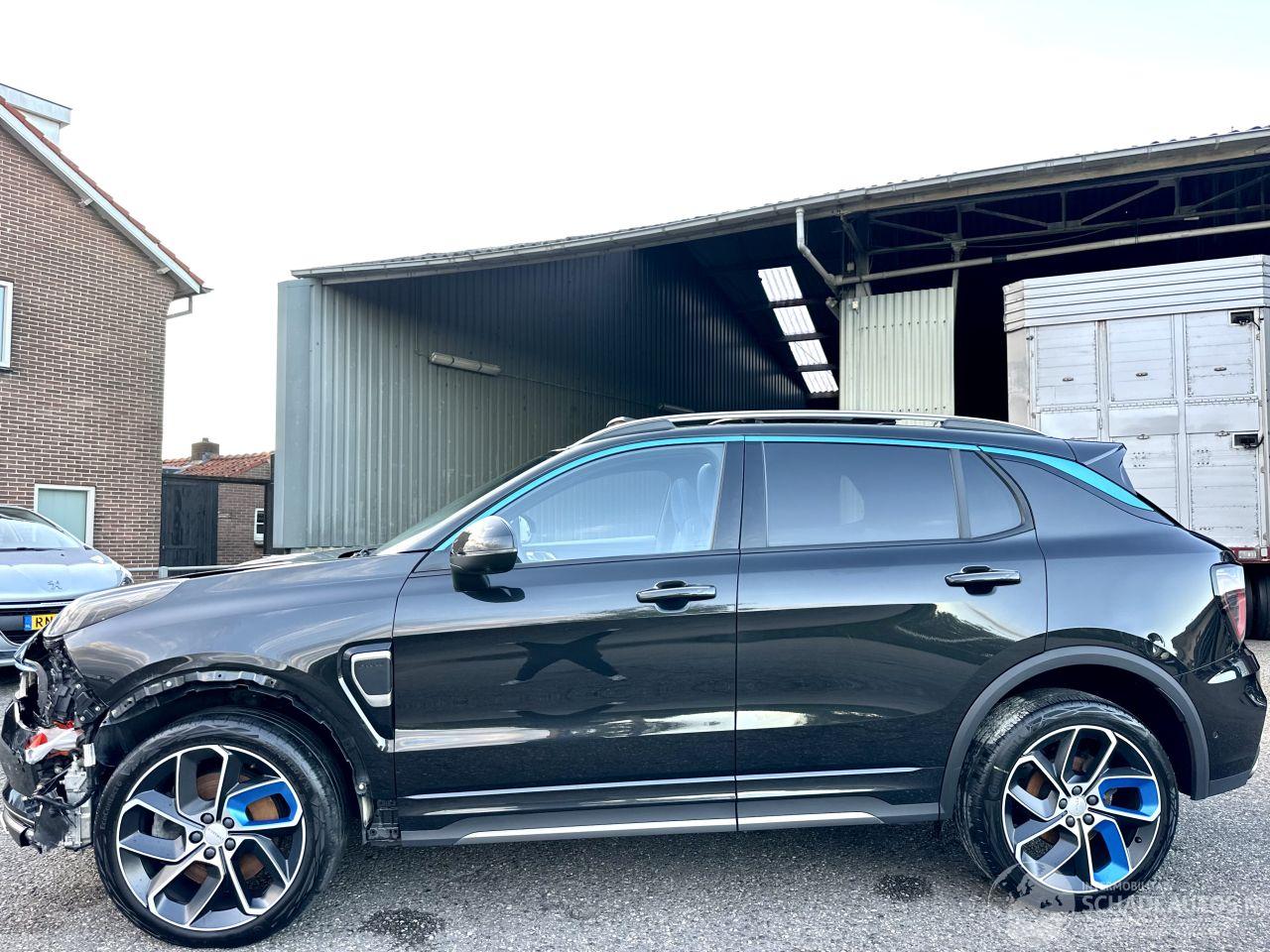 Lynk & Co 01 1.5 aut 220pk plug-In hybrid - pano - nap - front + line + side assist - 360cam - 20 inch - memory - elektr klep - infinity