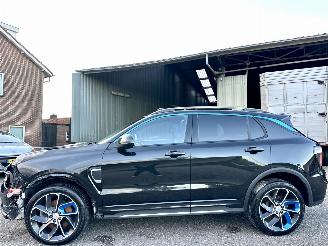 Schadeauto Lynk & Co 01 1.5 aut 220pk plug-In hybrid - pano - nap - front + line + side assist - 360cam - 20 inch - memory - elektr klep - infinity 2023/7