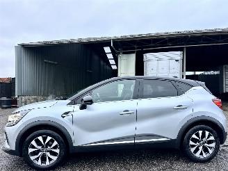 skadebil auto Renault Captur 1.0 TCe Turbo 101pk Intens - nap - navi - camera - pdc v+a - keyless - virtual - front + line assist 2019/12