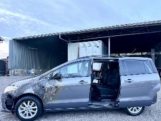 Vaurioauto  passenger cars Mazda 5 1.8i 116pk Katano 7-Pers - nap - stoelverw - navi - touchscreen - clima - trekh - regensensor 2010/1