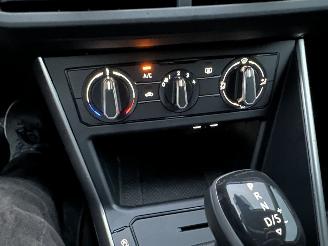 Volkswagen Polo Gereserveerd 1.0 TSI 95pk 7-traps aut + f1 Life Edition 5drs - nap - navi - camera - carplay - front + line assist picture 34