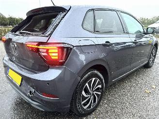 Volkswagen Polo Gereserveerd 1.0 TSI 95pk 7-traps aut + f1 Life Edition 5drs - nap - navi - camera - carplay - front + line assist picture 4