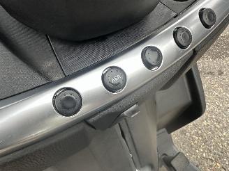 Piaggio MP3 500 Lt Sport ABS 39pk - akrapovic - matzwart - abs - asr - nieuwe banden - recent beurt gehad - rijdbaar picture 34