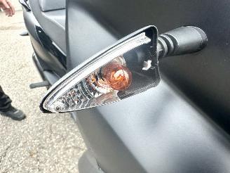 Piaggio MP3 500 Lt Sport ABS 39pk - akrapovic - matzwart - abs - asr - nieuwe banden - recent beurt gehad - rijdbaar picture 21