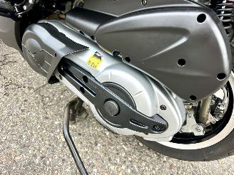 Piaggio MP3 500 Lt Sport ABS 39pk - akrapovic - matzwart - abs - asr - nieuwe banden - recent beurt gehad - rijdbaar picture 10