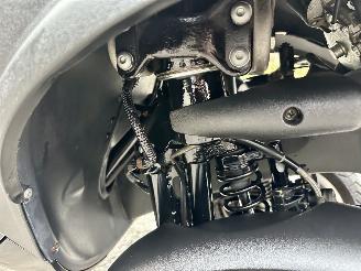 Piaggio MP3 500 Lt Sport ABS 39pk - akrapovic - matzwart - abs - asr - nieuwe banden - recent beurt gehad - rijdbaar picture 24