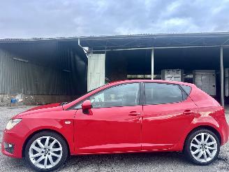 krockskadad bil auto Seat Ibiza Gereserveerd 1.2 TSI 86pk FR 5drs - nap - navi - clima - cruise - xenon - pdc - 17 inch lmv + 4x goede banden 2015/5