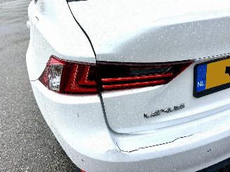 Lexus IS 300H 2.5 Hybrid 181pk aut + F1 Bus.Line Pro - navi - leer - stoelverw - cam - xenon - pdc v+a picture 10