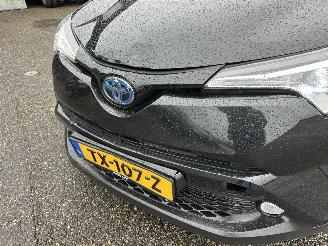 Toyota C-HR 1.8 Full Hybrid 148pk aut Energy - 42dkm nap - navi - camera - keyless entry + start - front + line assist picture 11