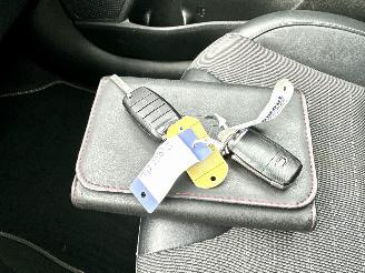 Kia Niro 1.6 Hybrid 119pk Aut Design Ed - nap - schuifdak - navi - cam - line assist - stuurverw - stoelverw picture 25