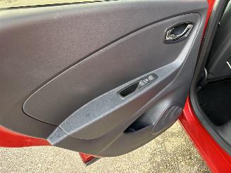 Renault Captur 1.2 TCe Turbo Xmod 120pk 6-traps aut - 84dkm nap - navi - cam - leer - stoelverw - keyless - pdc v+a picture 66