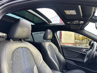 BMW 1-serie 118D 2.0 150pk 8-traps aut + f1 M-Sport - pano - front + line + side + park assist - sfeerverl - keyless - virtual picture 61