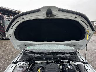 Skoda Octavia 1.0 TSI 116pk 6-bak Greentech Bus Edition Plus - xenon - virtual - camera - pdc - carplay - clima - cruise picture 84