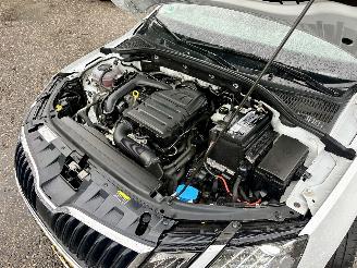 Skoda Octavia 1.0 TSI 116pk 6-bak Greentech Bus Edition Plus - xenon - virtual - camera - pdc - carplay - clima - cruise picture 79