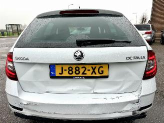Skoda Octavia 1.0 TSI 116pk 6-bak Greentech Bus Edition Plus - xenon - virtual - camera - pdc - carplay - clima - cruise picture 6